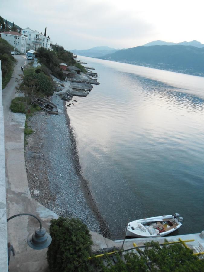 Apartments Petrovic Τίβατ Εξωτερικό φωτογραφία