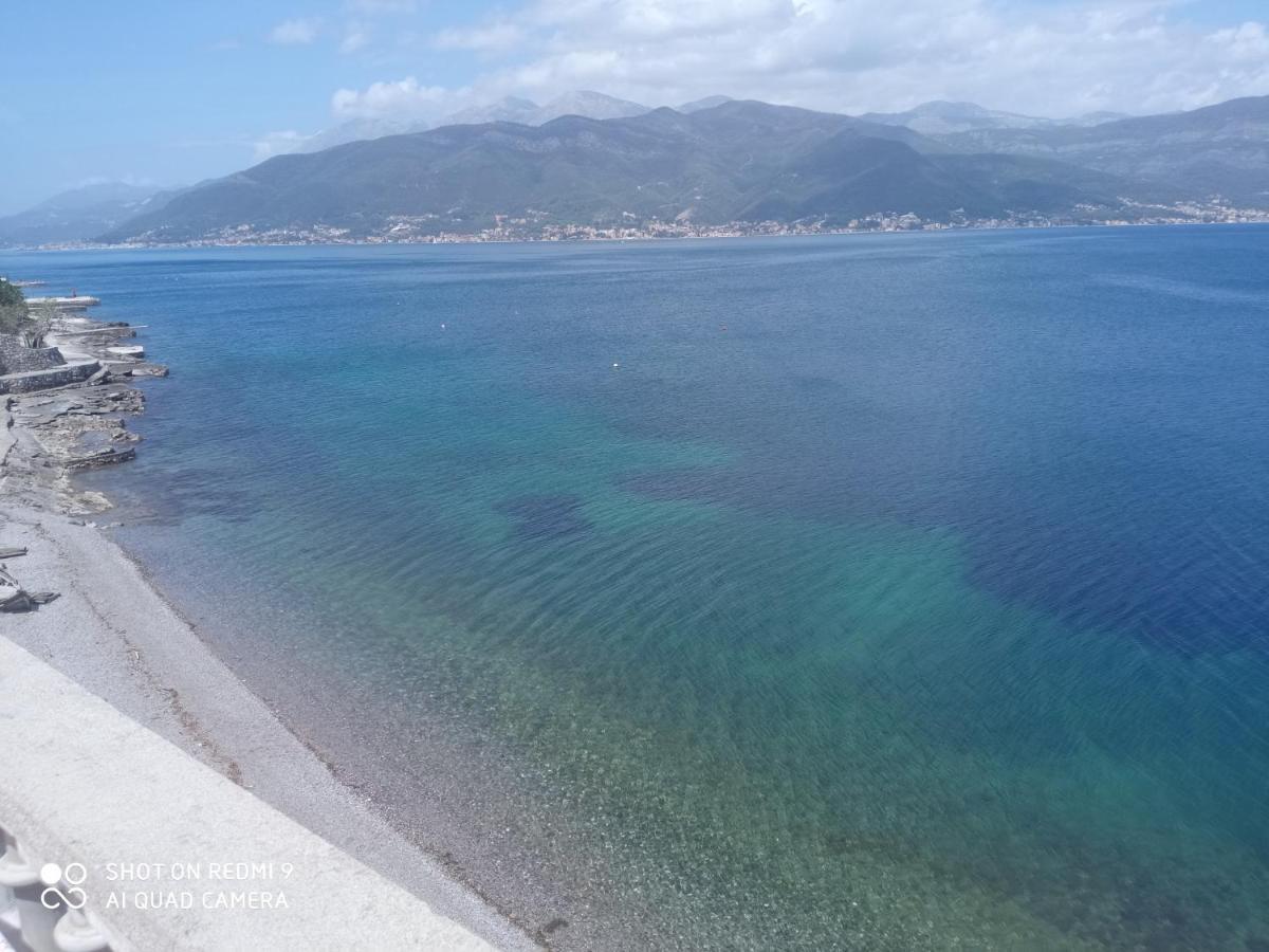Apartments Petrovic Τίβατ Εξωτερικό φωτογραφία