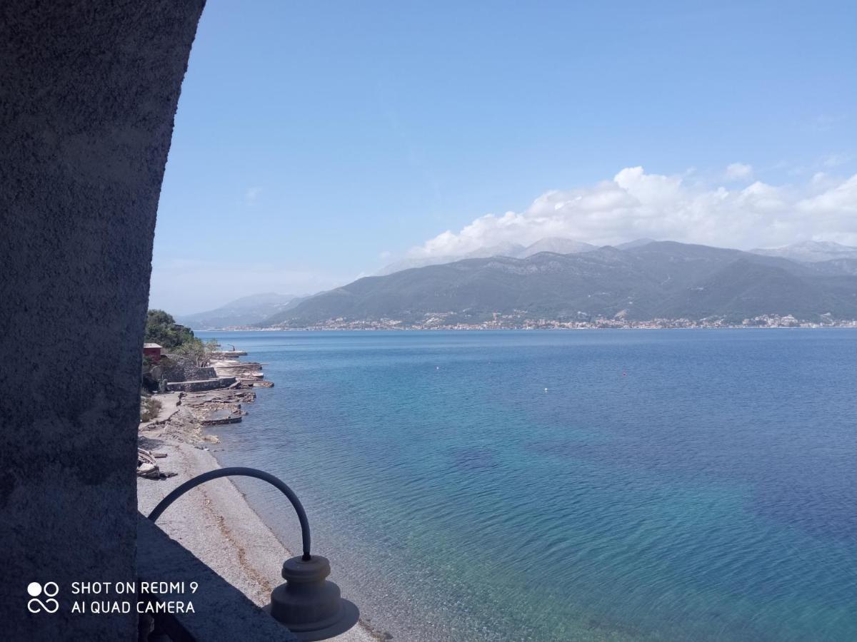 Apartments Petrovic Τίβατ Εξωτερικό φωτογραφία