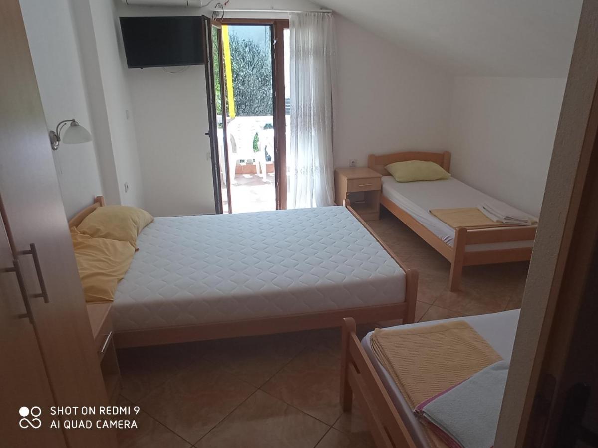 Apartments Petrovic Τίβατ Εξωτερικό φωτογραφία