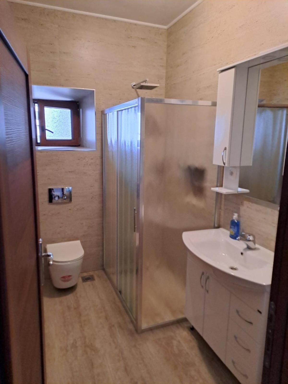 Apartments Petrovic Τίβατ Εξωτερικό φωτογραφία